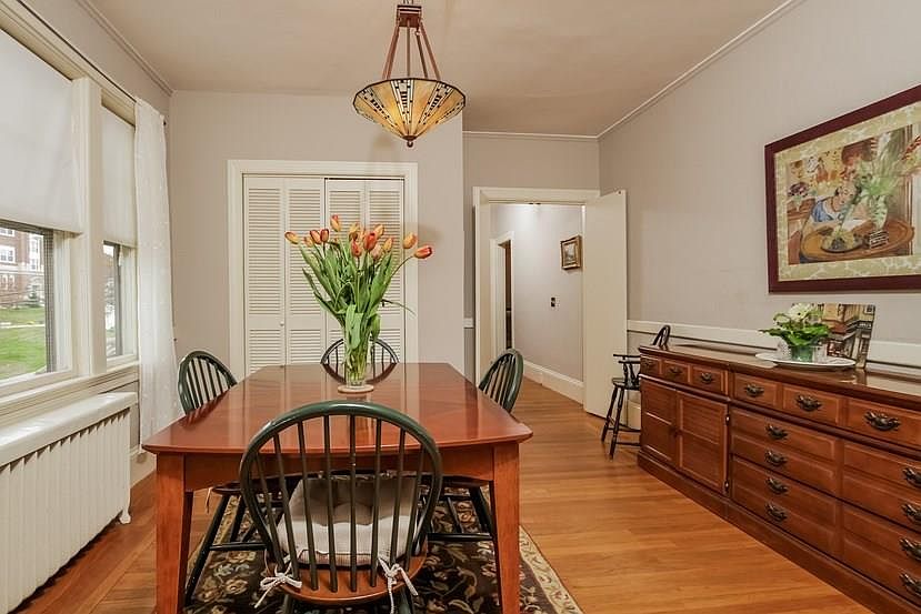 2nd image of 333 Elmgrove Ave