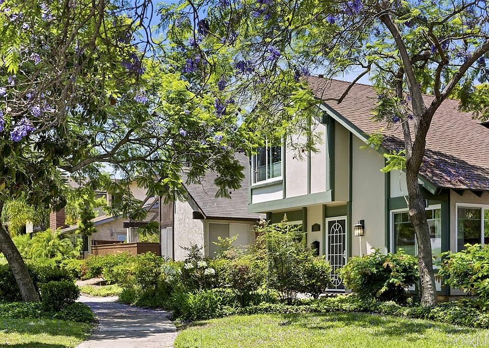 1st image of 10673 Escobar Dr