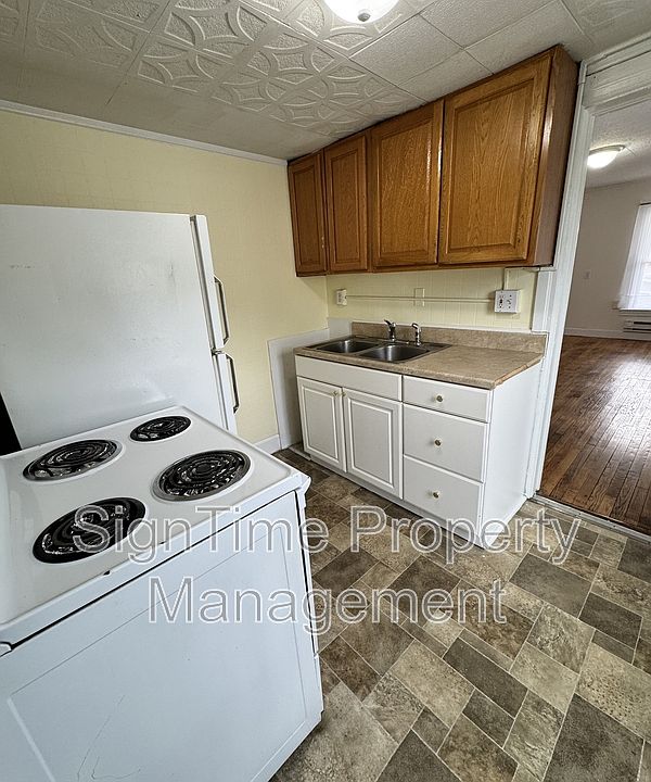 1st image of 419-417 Salem Ave Floor 2