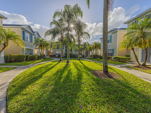 4th image of 10931 Sea Hibiscus Lane