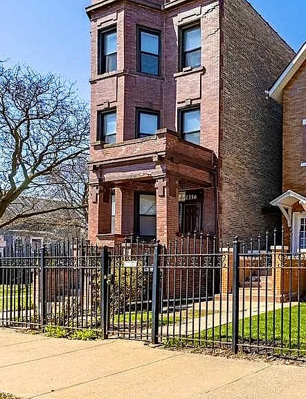2356 S Lawndale Ave #1 — Photo 1