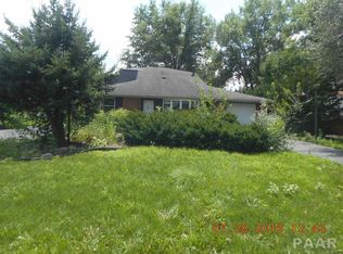 2608 W Bainter Ln, Peoria, IL 61615