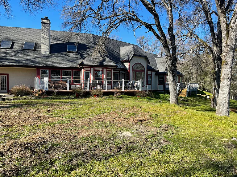 21039 Brewer Rd — Photo 42
