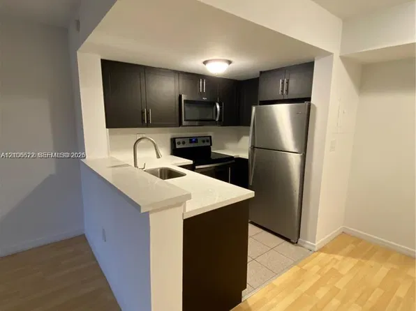 670 NW 85th Pl, Miami, FL