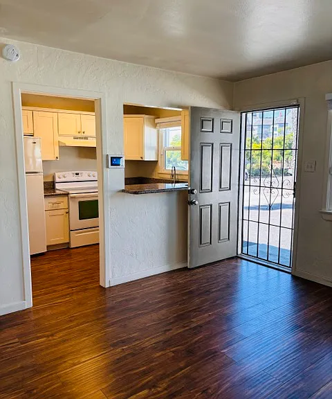 412 S Myers St — Photo 8
