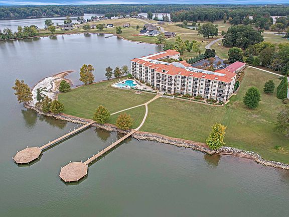 3rd image of 12100 Two Rivers Dr APT C-1