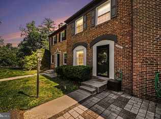 14806 Palmerston Sq, Centreville, VA 20120
