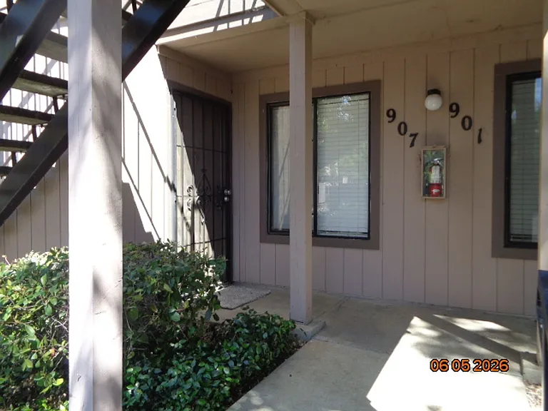 1801 Marshall Rd #907 — Photo 1