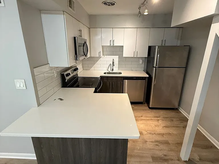 744 W Gordon Terrace — Photo 21