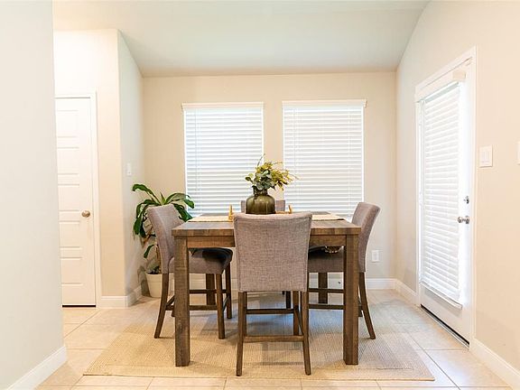 5th image of 4406 Upland Stream Ln