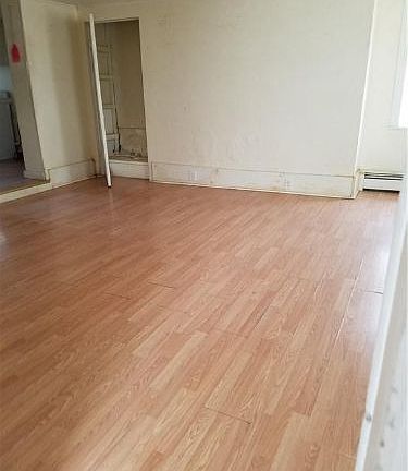 4th image of 208 Greenwich Ave