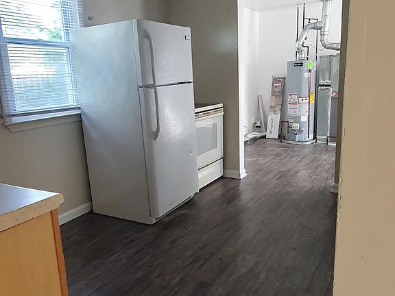 2nd image of 8627 Lozier Ave