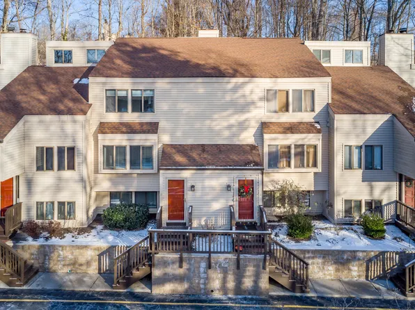 11 Bristol Path #11, Brookfield, CT 06804