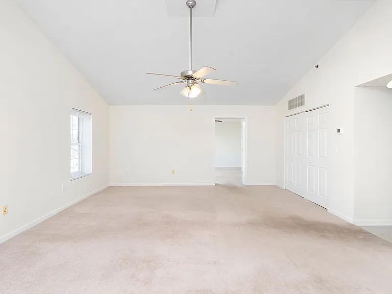 8 Rosette Ln #202 — Photo 14