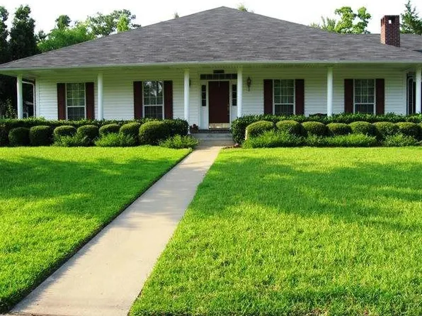 604 Englewood Dr, Lufkin, TX 75901