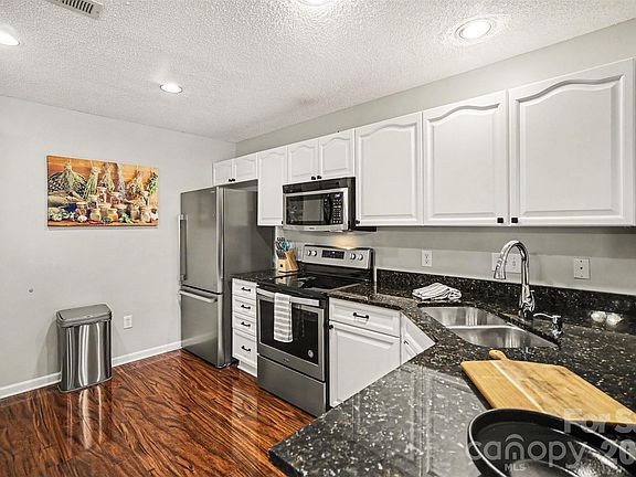 5th image of 9725 Mattforest Cir