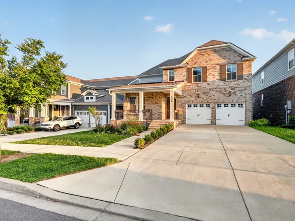 1100 Pebble Run Rd, Hendersonville, TN 37075