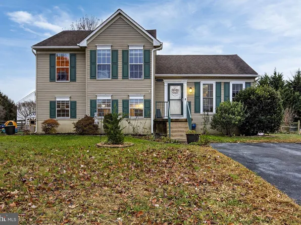 107 Rushmore Ct, Bear, DE 19701