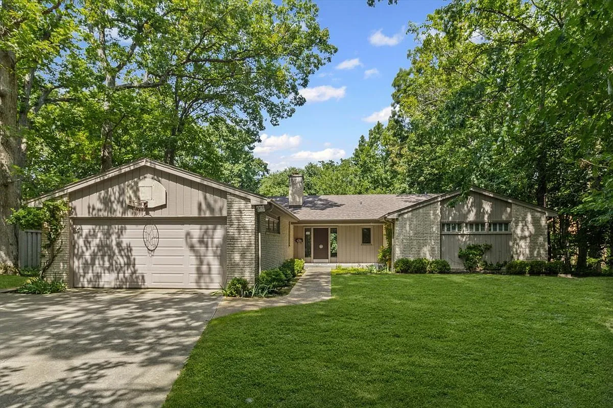 333 Marshman Ave photo 1