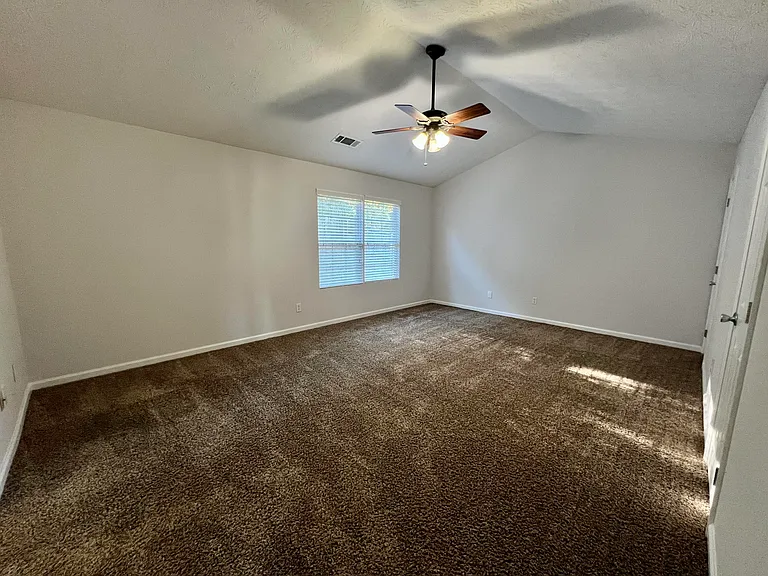 707 Porter Ln — Photo 32