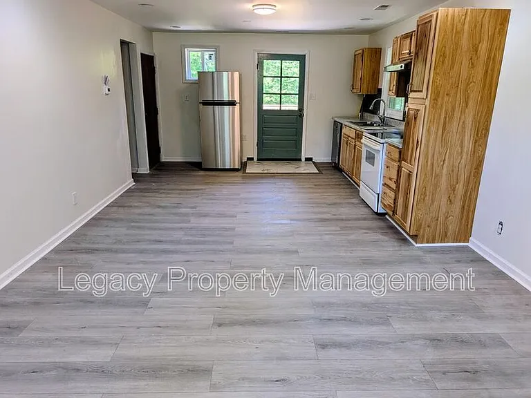4421 Kernersville Rd — Photo 3