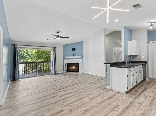 31 Rio Grande Cir APT 11, Florence, KY 41042