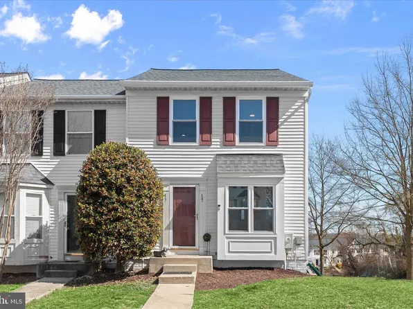 17 Lanhill Ct, Halethorpe, MD 21227