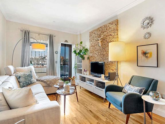 2nd image of 14-25 Broadway #4R