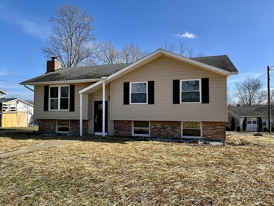 1st image of 12 Lakeview Dr