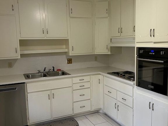 4th image of 4025 Montclair Rd