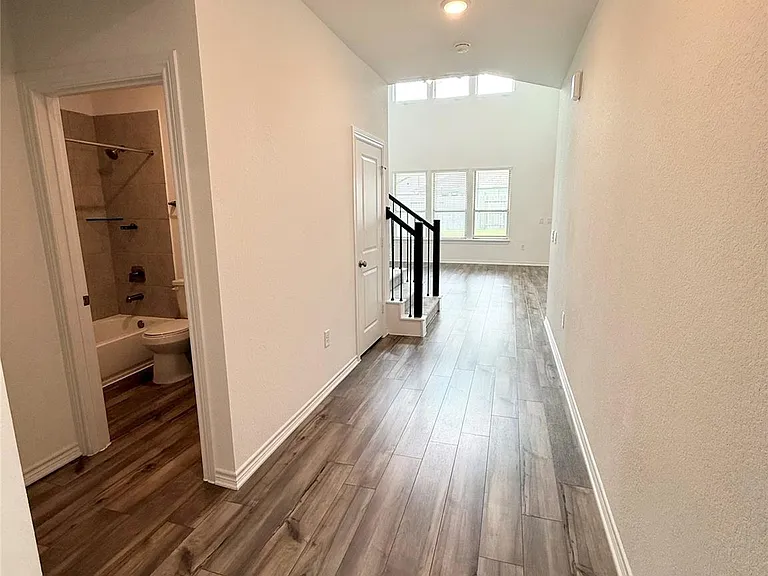 15826 Dove Hollow Dr — Photo 3