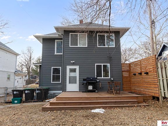 2nd image of 3418 Burt St
