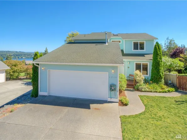 1308 Scarecrow Ln, Freeland, WA 98249