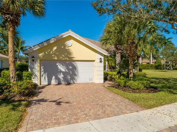28308 Moray Dr, Bonita Springs, FL 34135