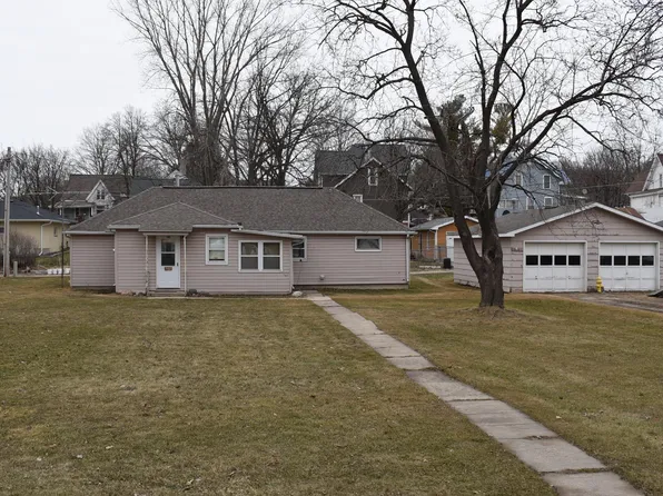 105 North St NE, Preston, MN 55965