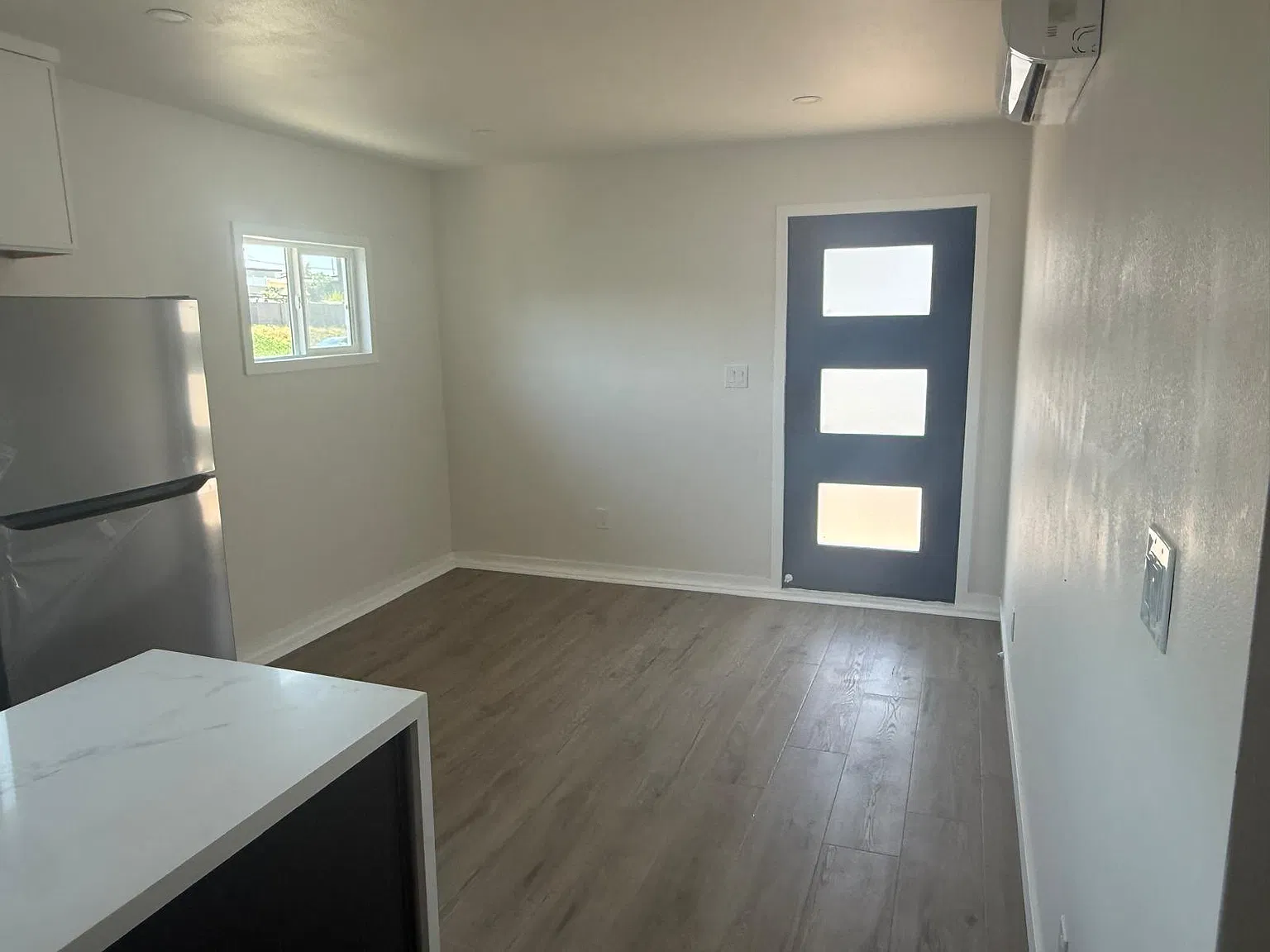 895 Myra Ave — Photo 4