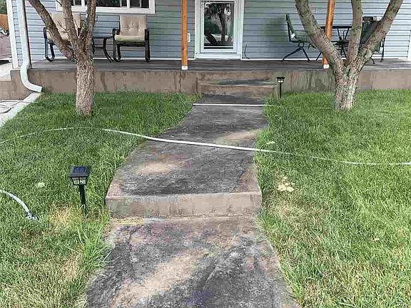 2nd image of 695 Jensen St