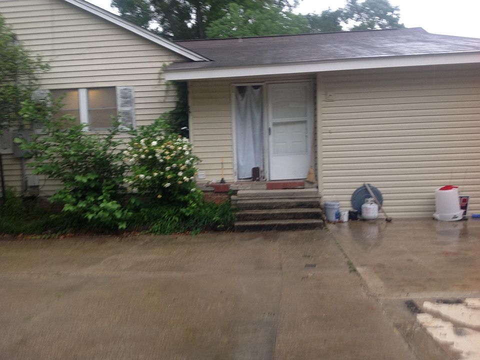 2nd image of 140 W 9th Ave