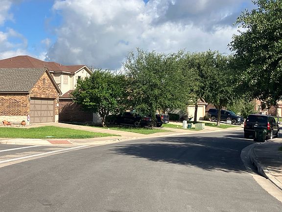 5th image of 2407 Howry Dr