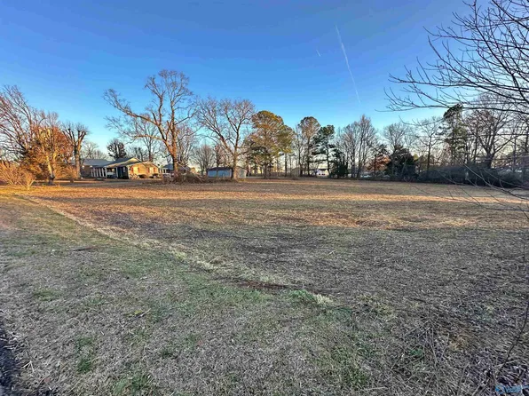Willingham St, Rainsville, AL 35986