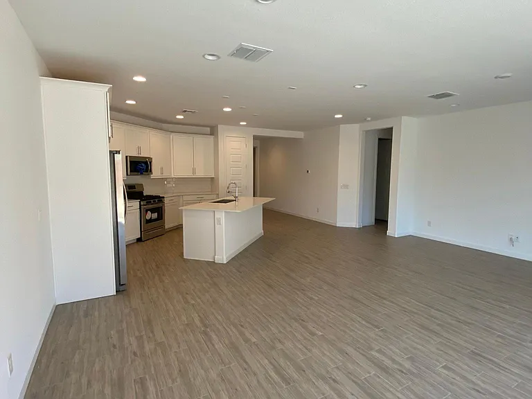 560 E Cactus Wren Dr — Photo 33