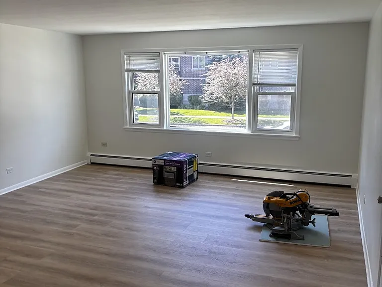1326 Brown St — Photo 3
