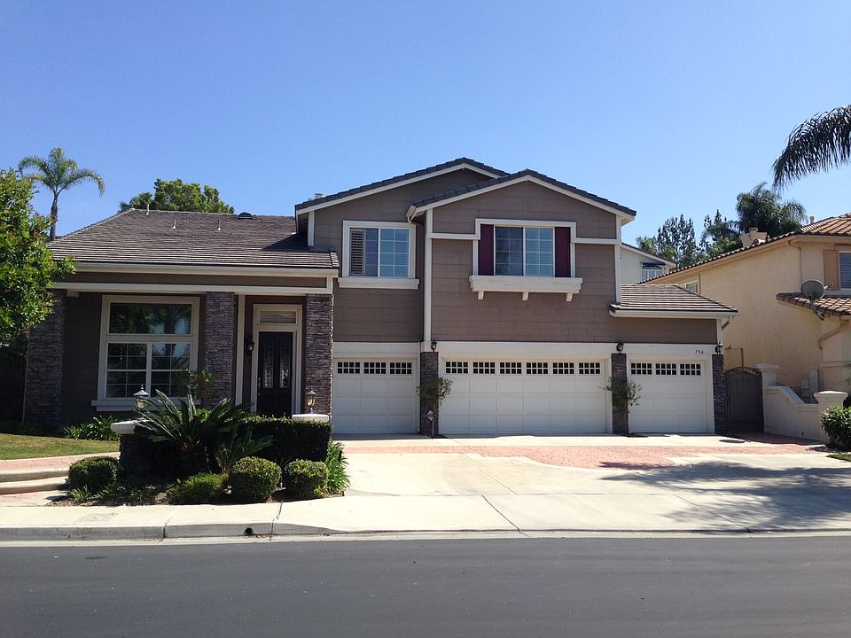 1st image of 756 S Canyon Mist Ln