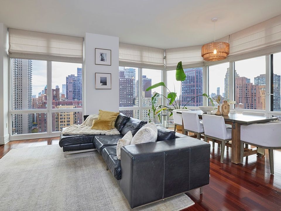 1st image of 300 E 55th St APT 18D