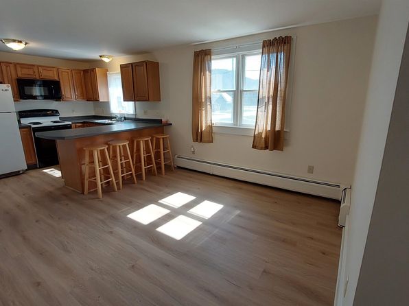 117 S Main St UNIT 1, Chester, VT 05143