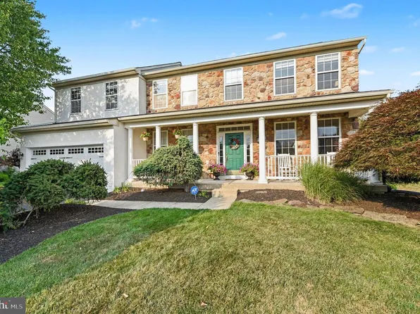 203 Crittenden Dr, Newtown, PA 18940