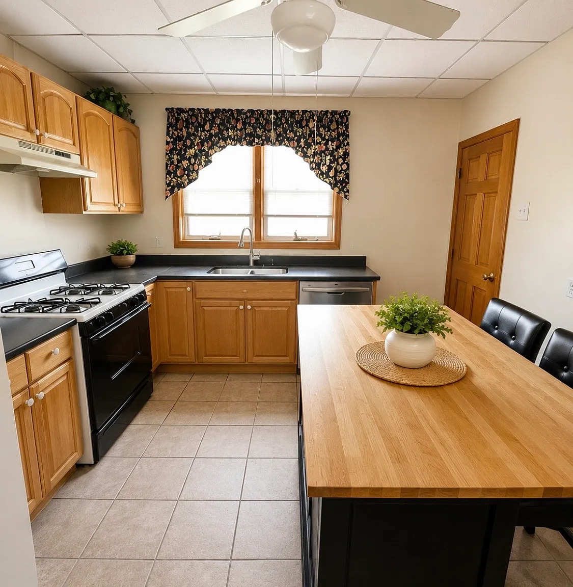 2 bed, 1500 sqft, $2,900 — Photo 1