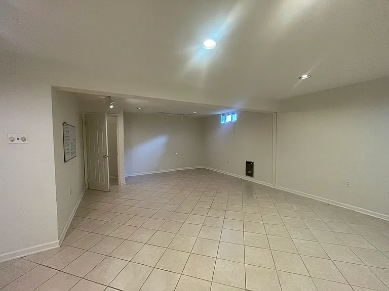 13813 Mustang Hill Ln — Photo 24