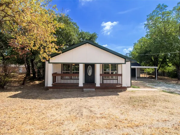 405 Montague St, Nocona, TX 76255