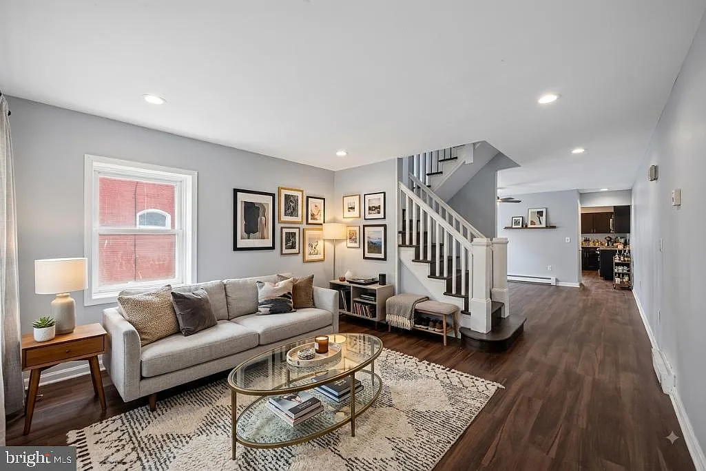 5 bed, 1.0 bath, 1772 sqft, $1,545 — Photo 2